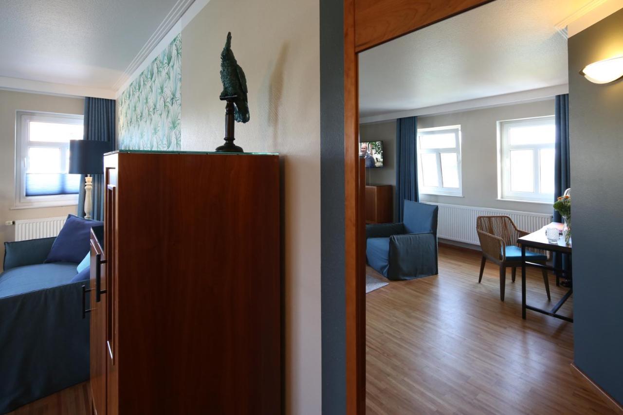 Seehotel Niedernberg - Das Dorf Am See المظهر الخارجي الصورة