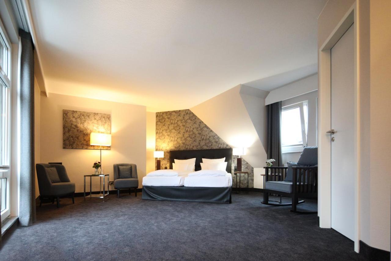 Seehotel Niedernberg - Das Dorf Am See المظهر الخارجي الصورة