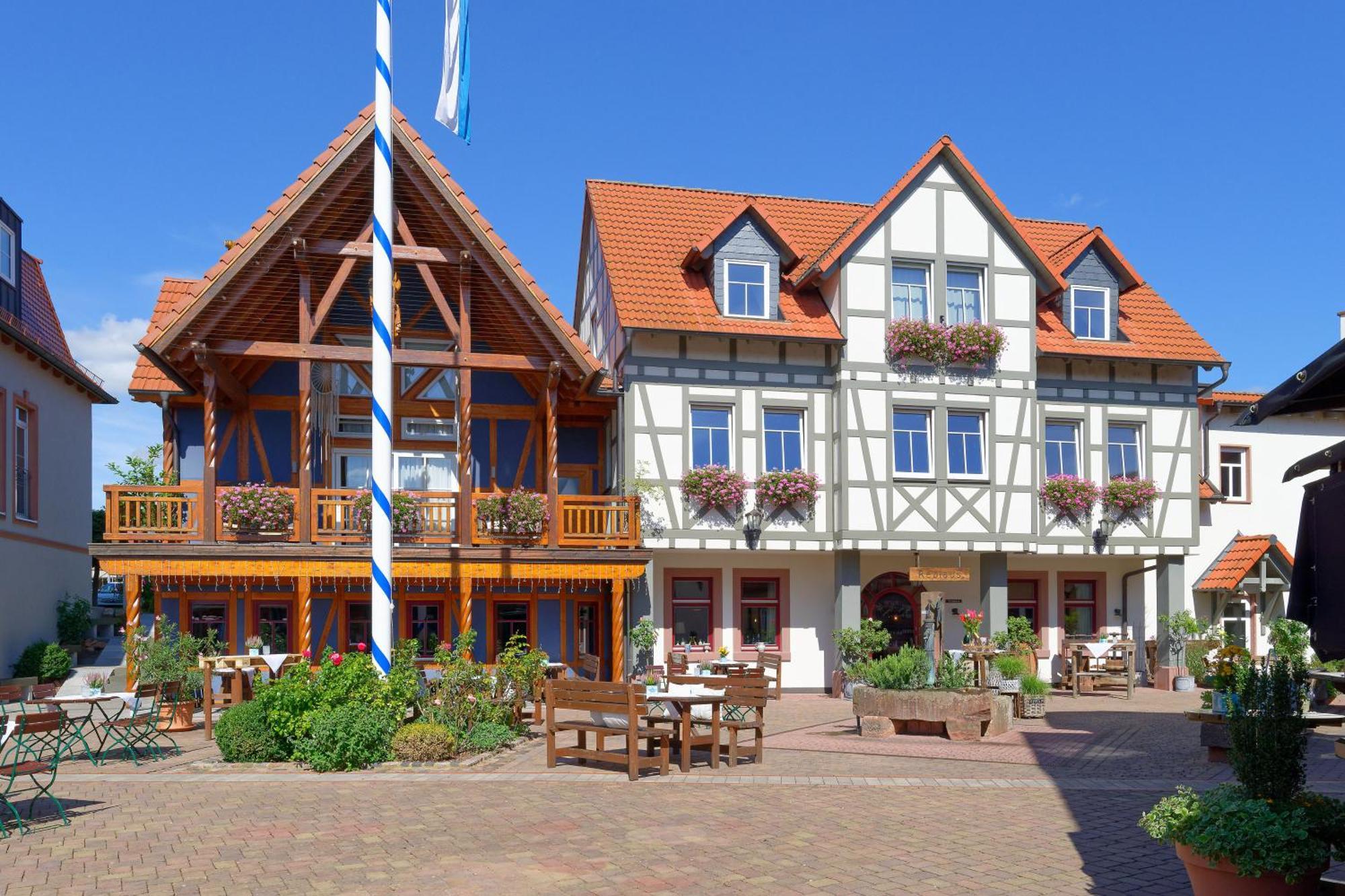 Seehotel Niedernberg - Das Dorf Am See المظهر الخارجي الصورة