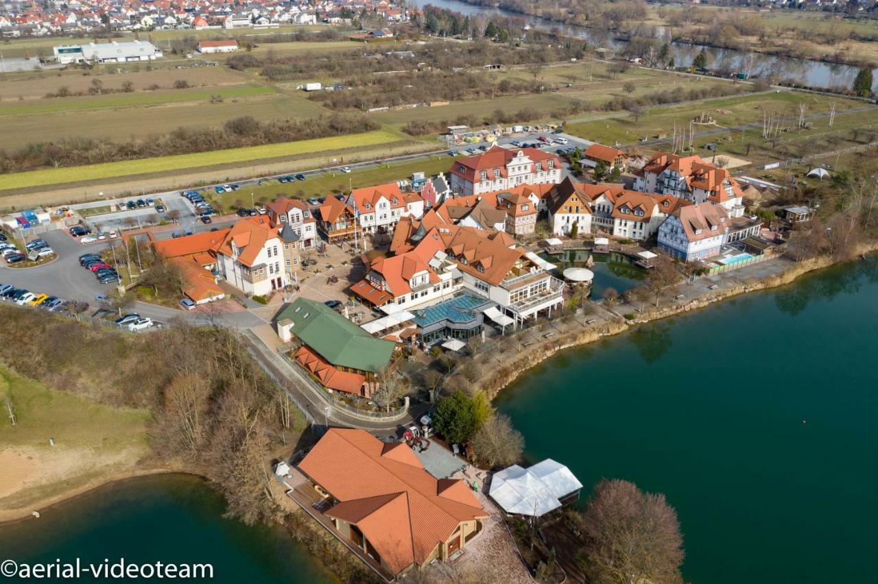 Seehotel Niedernberg - Das Dorf Am See المظهر الخارجي الصورة